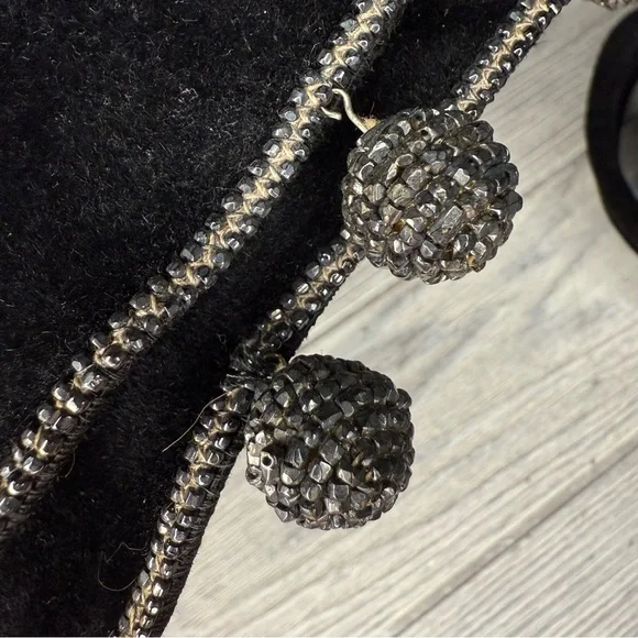 Vintage 1920s filbert orcel productions hats de pinna black with bobble beads